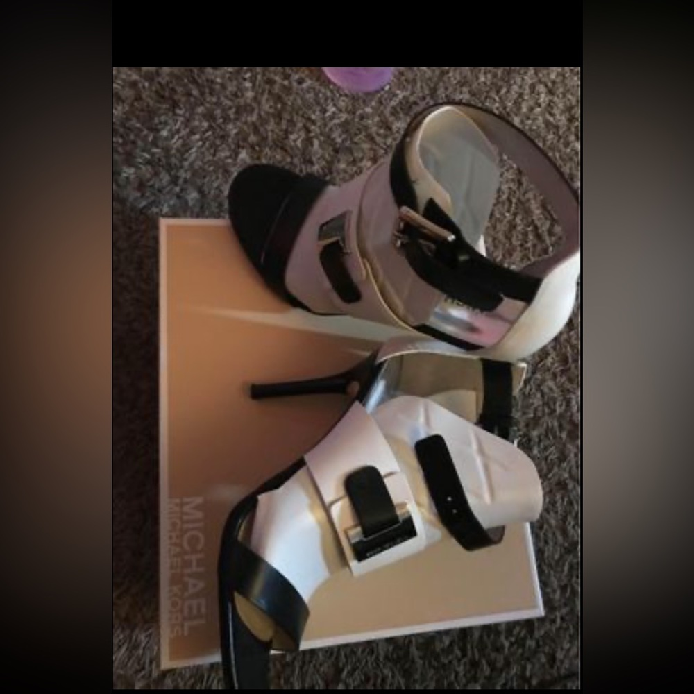 Black n white  Michael Kors heels